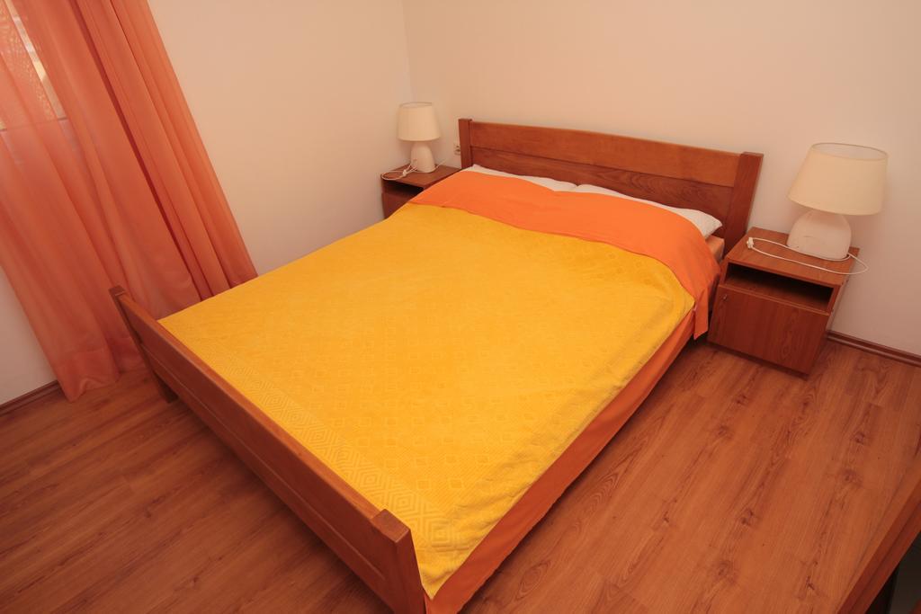 Apartments Miroslav Povljana Kültér fotó